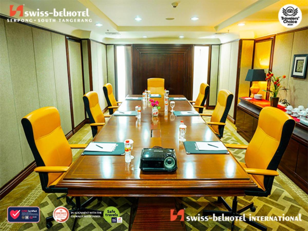 Swiss-Belcourt Serpong Buitenkant foto