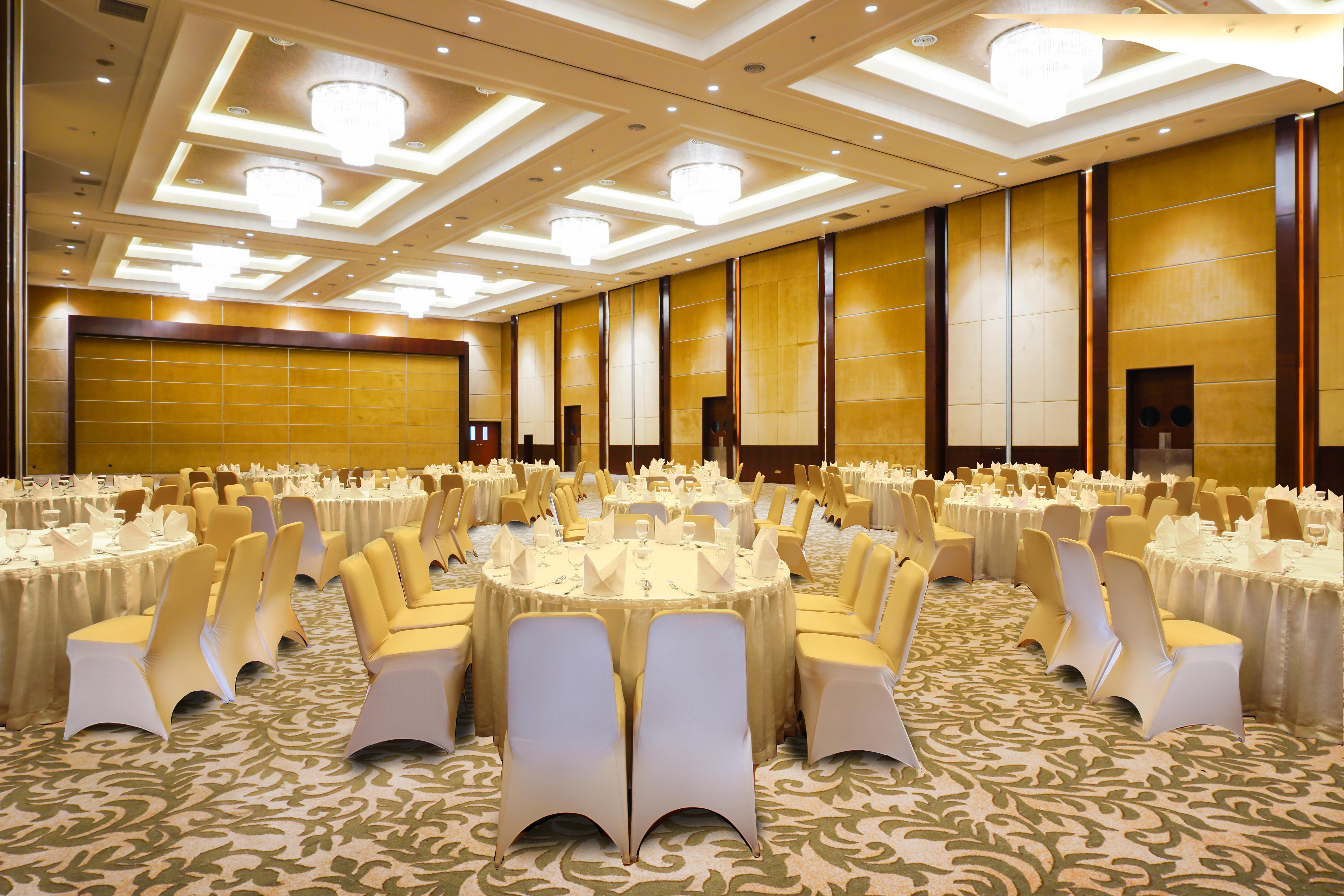 Swiss-Belcourt Serpong Buitenkant foto