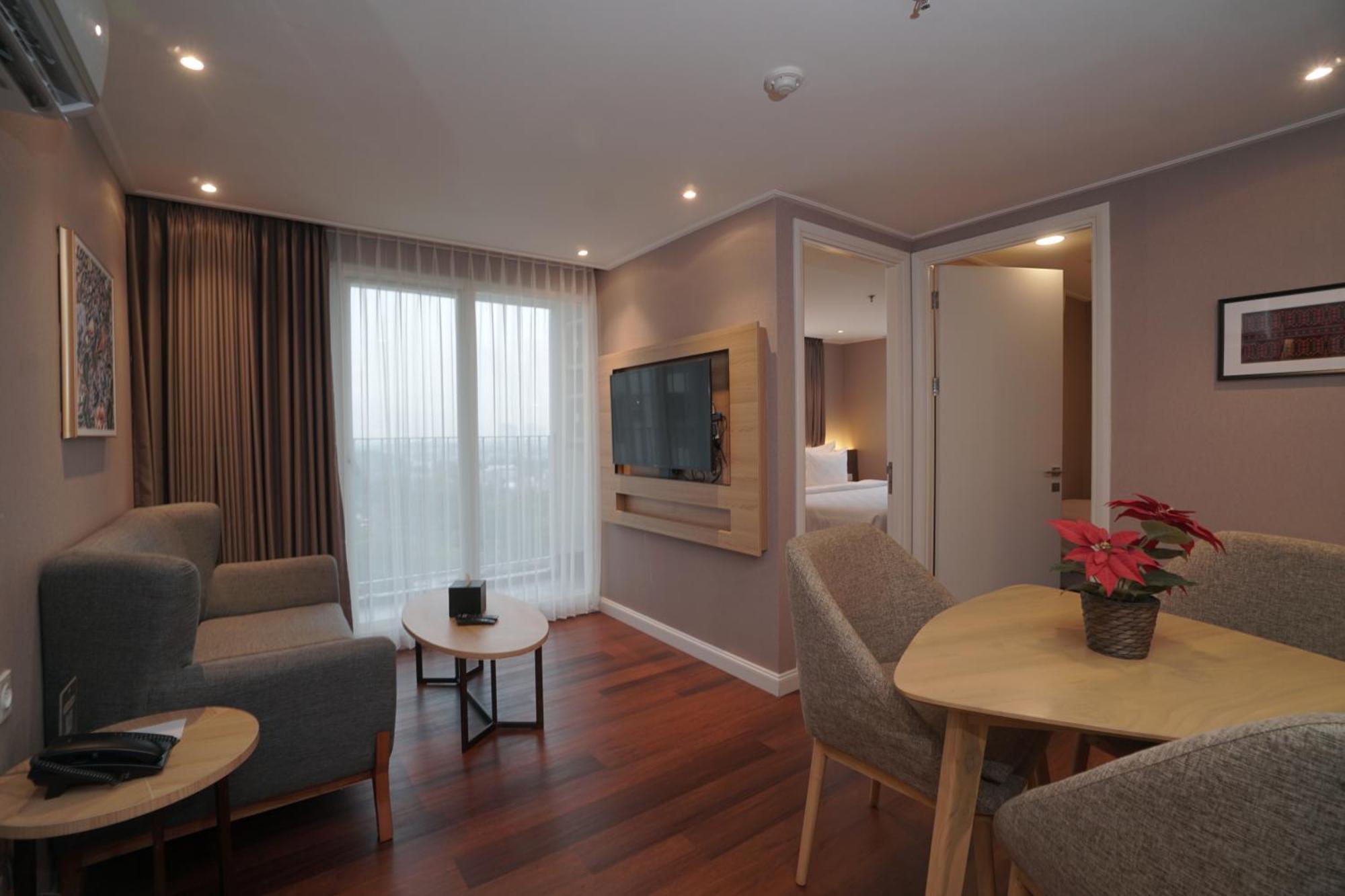 Swiss-Belcourt Serpong Buitenkant foto