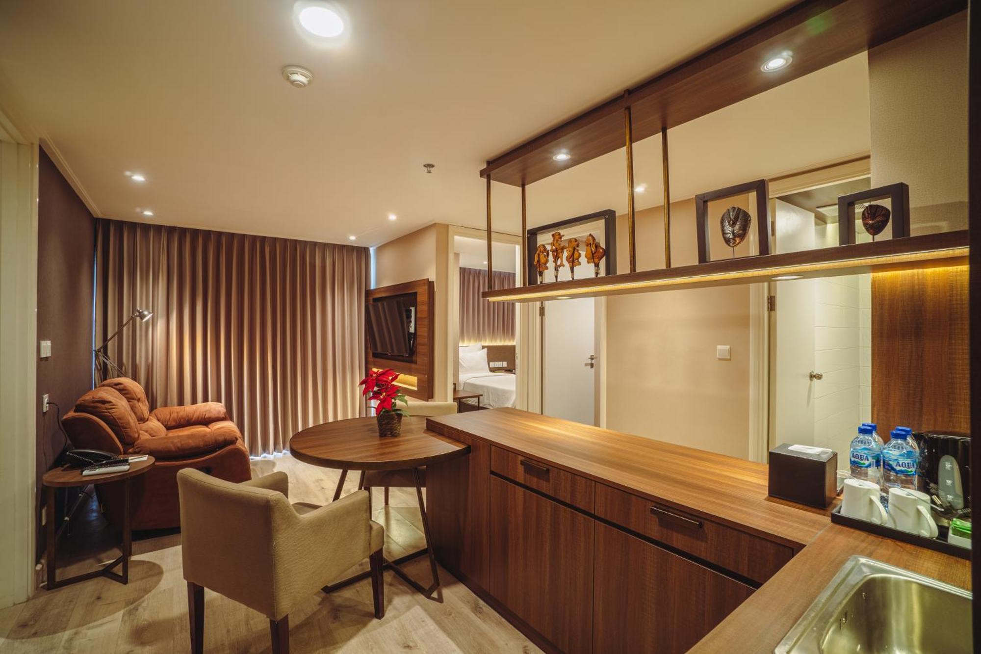 Swiss-Belcourt Serpong Buitenkant foto