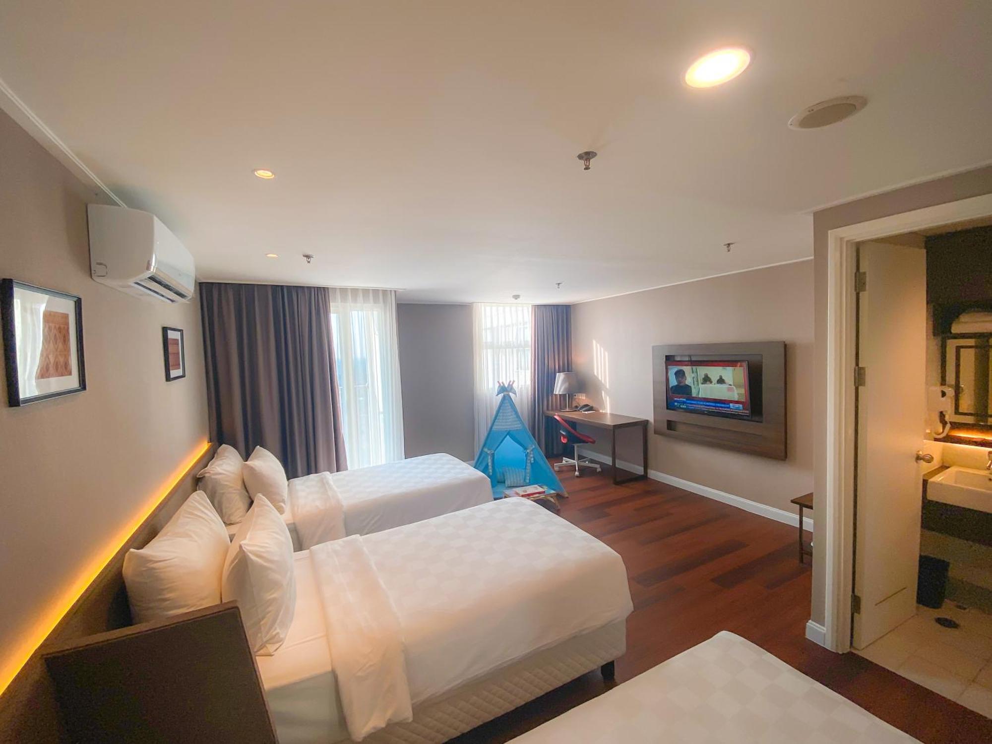Swiss-Belcourt Serpong Buitenkant foto