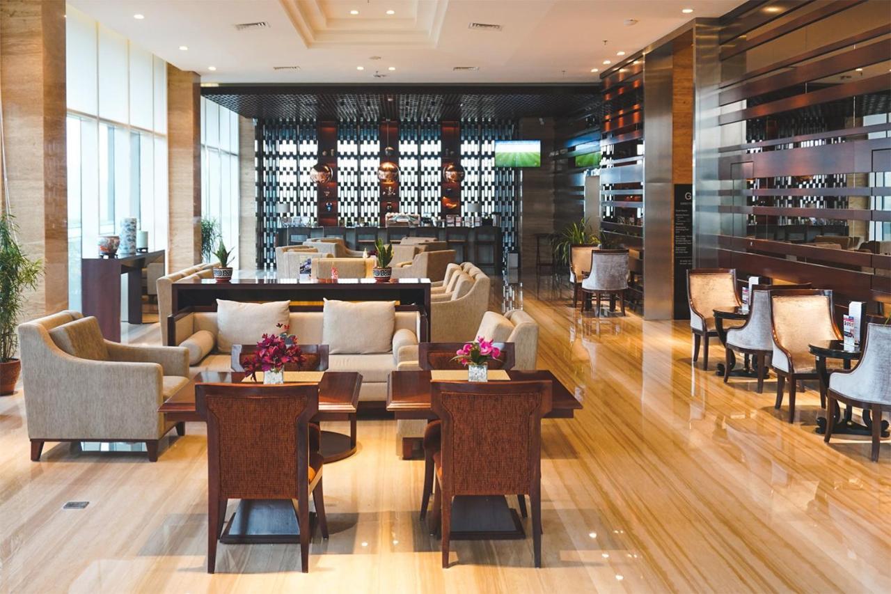 Swiss-Belcourt Serpong Buitenkant foto